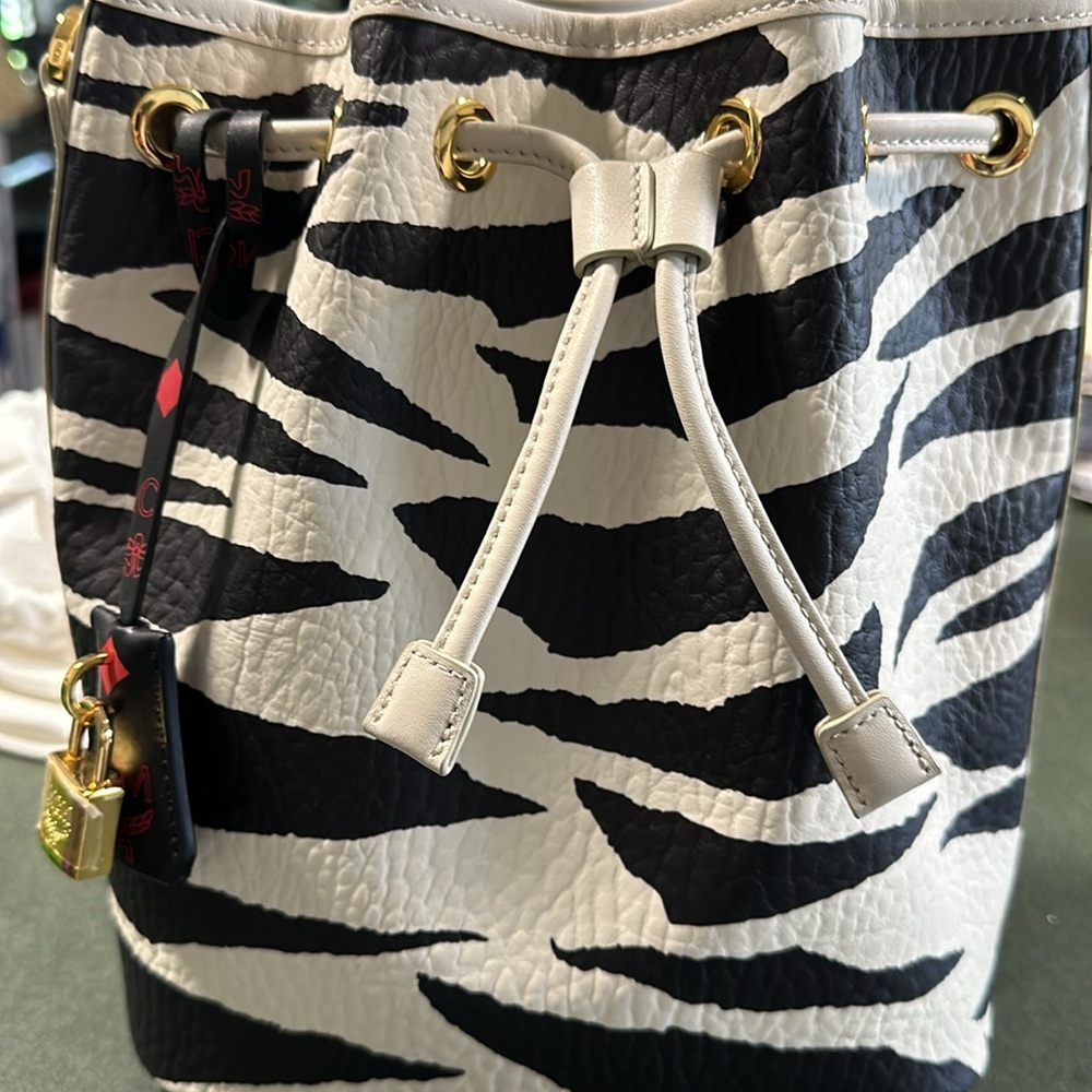 MCM AUTHENTIC 🦓ZEBRA🦓 BUCKET BAG with MATCHING WRISTLET BRAND NEW